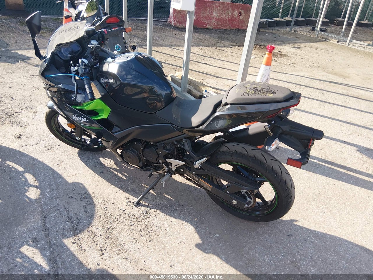 2023 KAWASAKI EX400 · 3/10