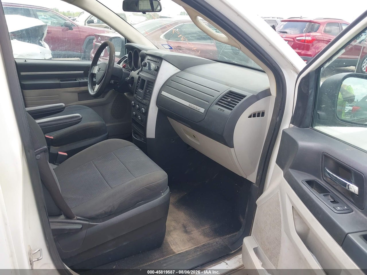 2010 DODGE GRAND CARAVAN SE · 5/11