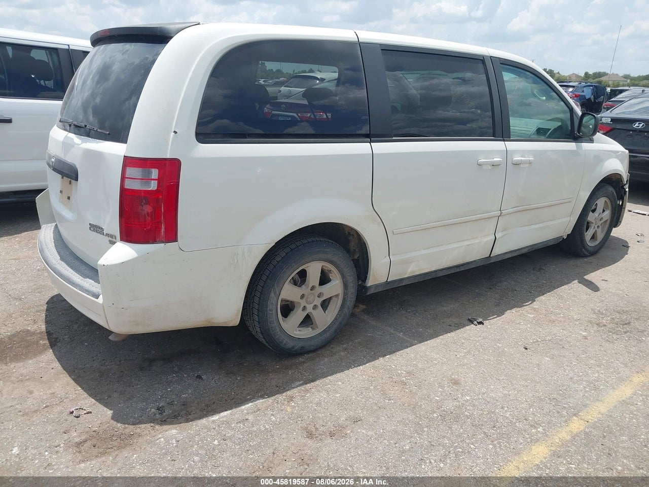 2010 DODGE GRAND CARAVAN SE · 4/11