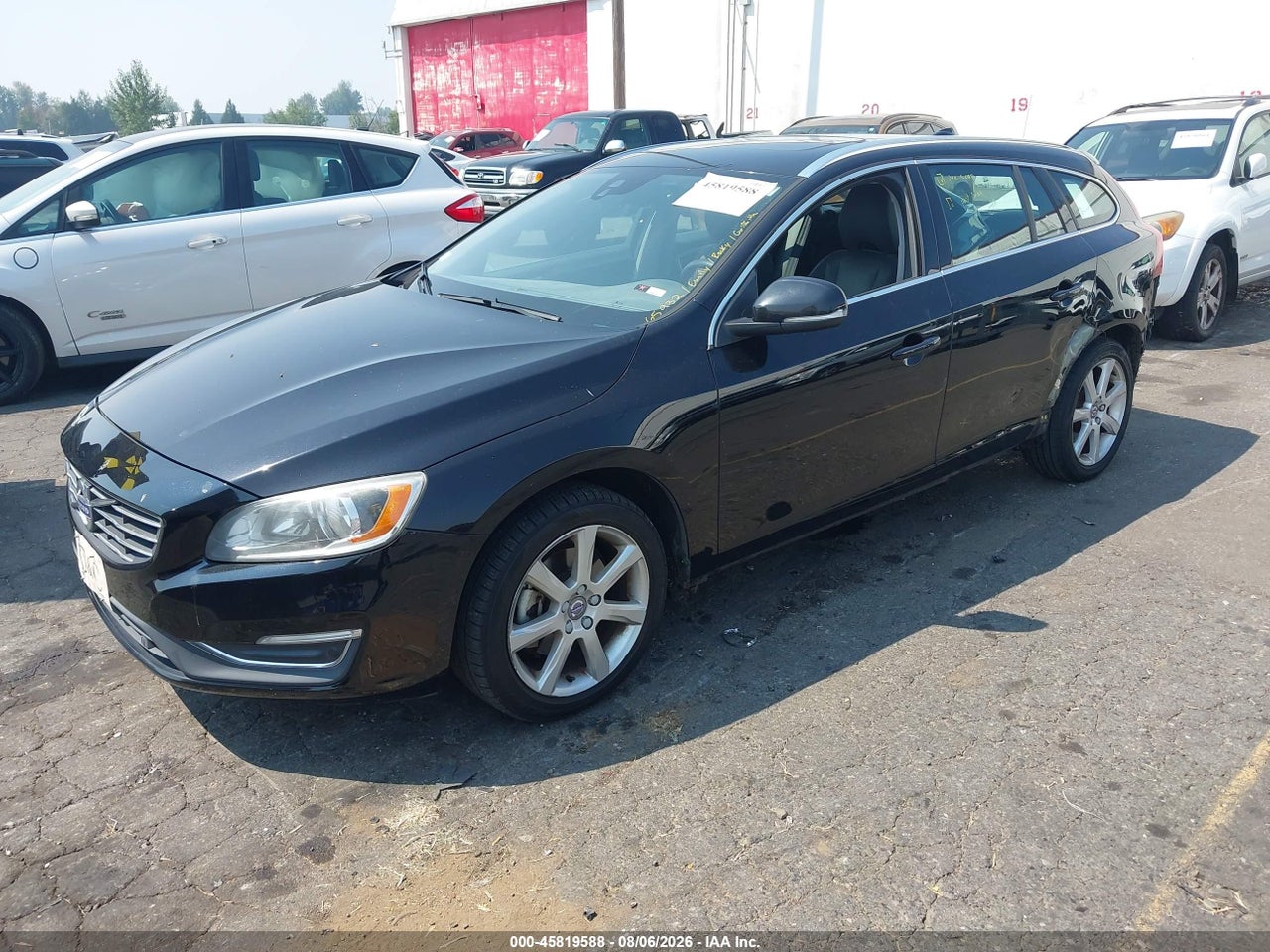 2017 VOLVO V60 T5 PREMIER · 2/11