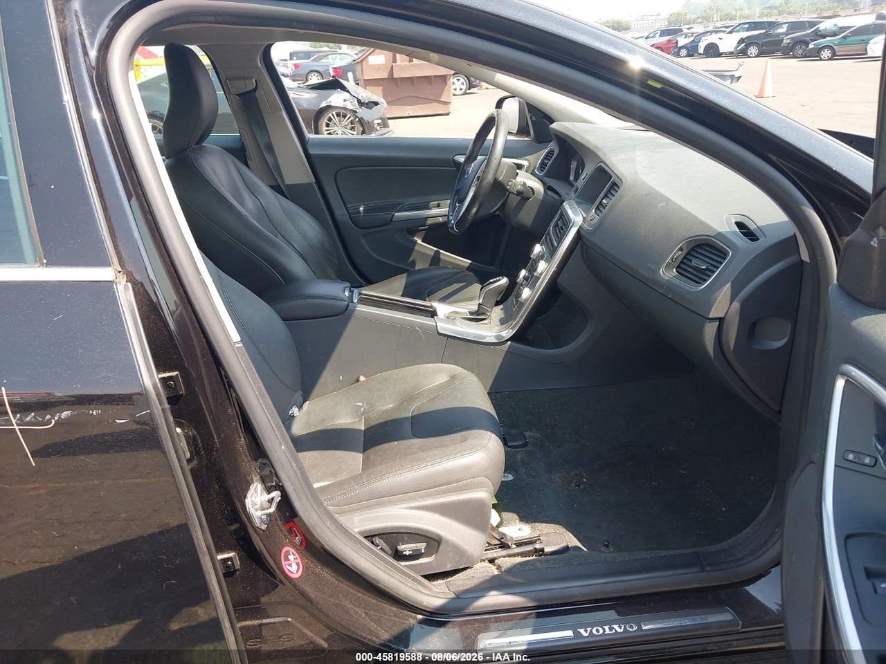 2017 VOLVO V60 T5 PREMIER · 5/11