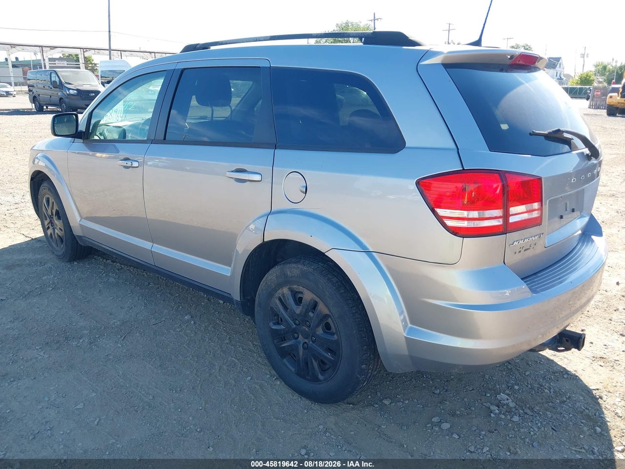 2018 DODGE JOURNEY SE · 3/8