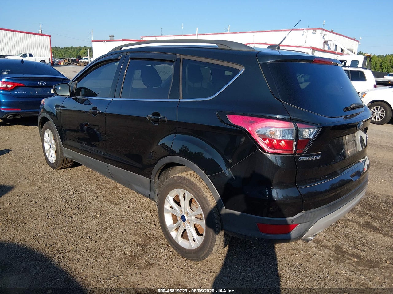 2018 FORD ESCAPE SE · 3/11