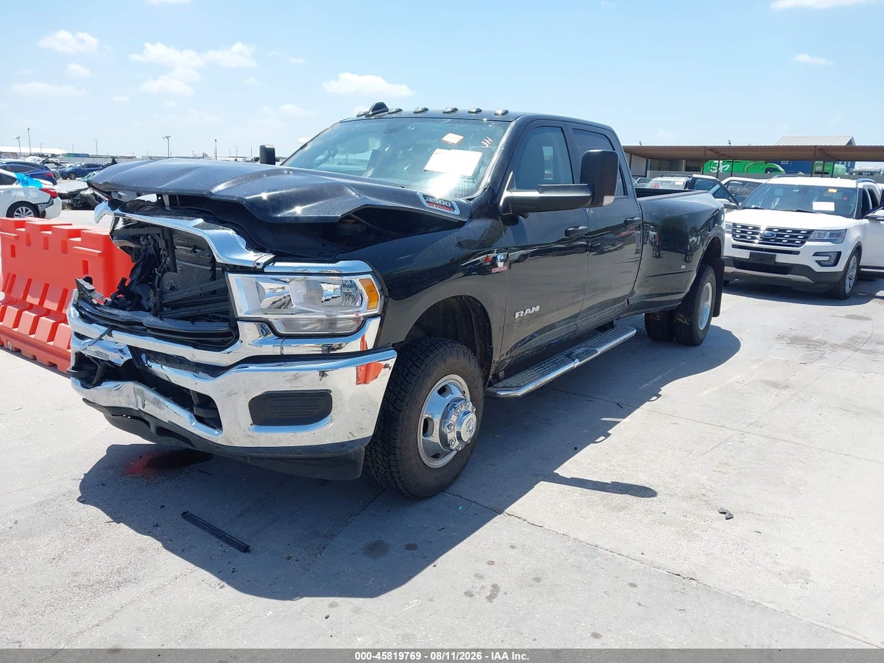 2020 RAM 3500 TRADESMAN  4X4 8' BOX · 2/4