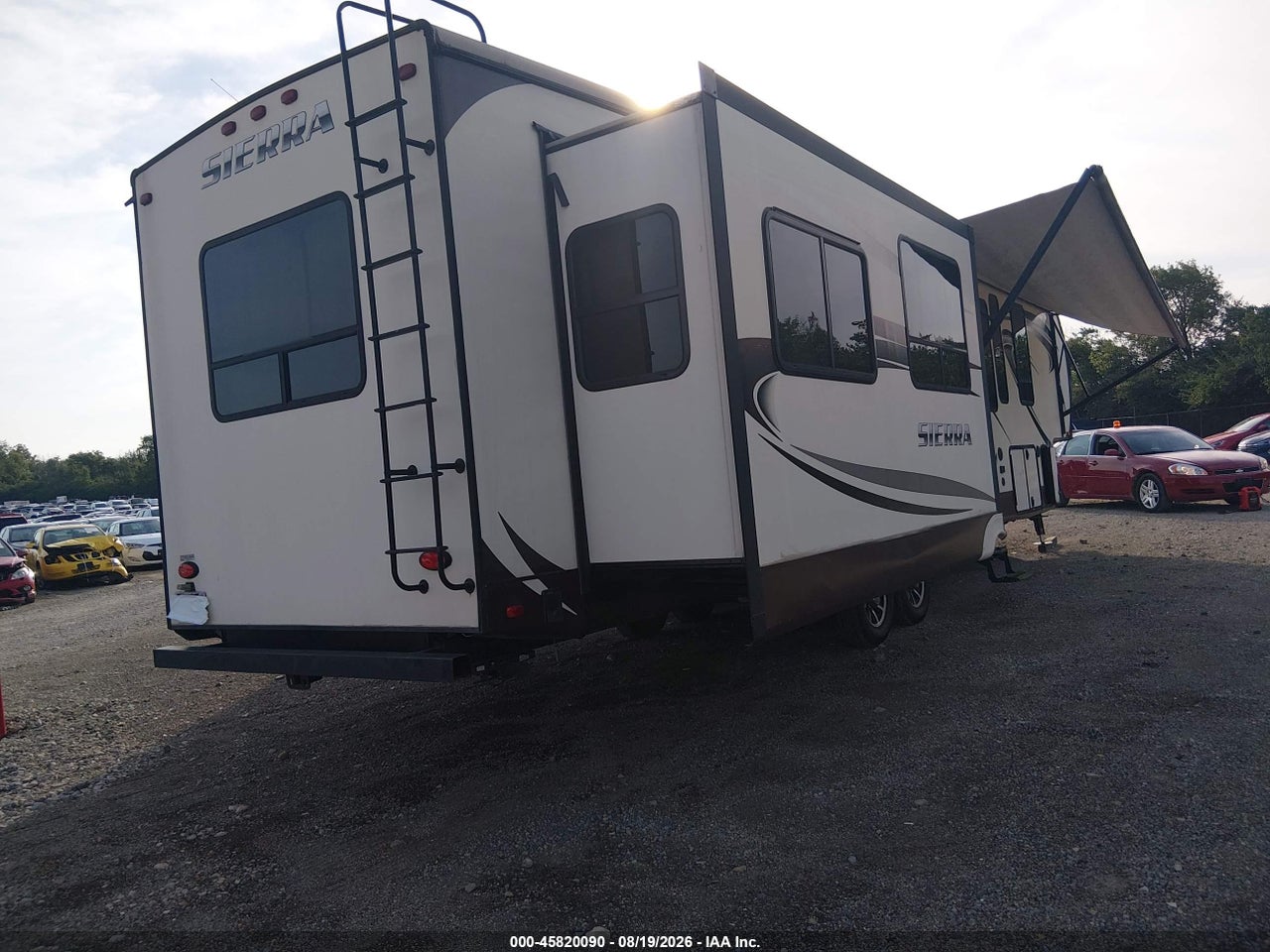 4X4FSEN2XGJ****** · 2016 FOREST RIVER SIERRA 371 REBH · 4/10