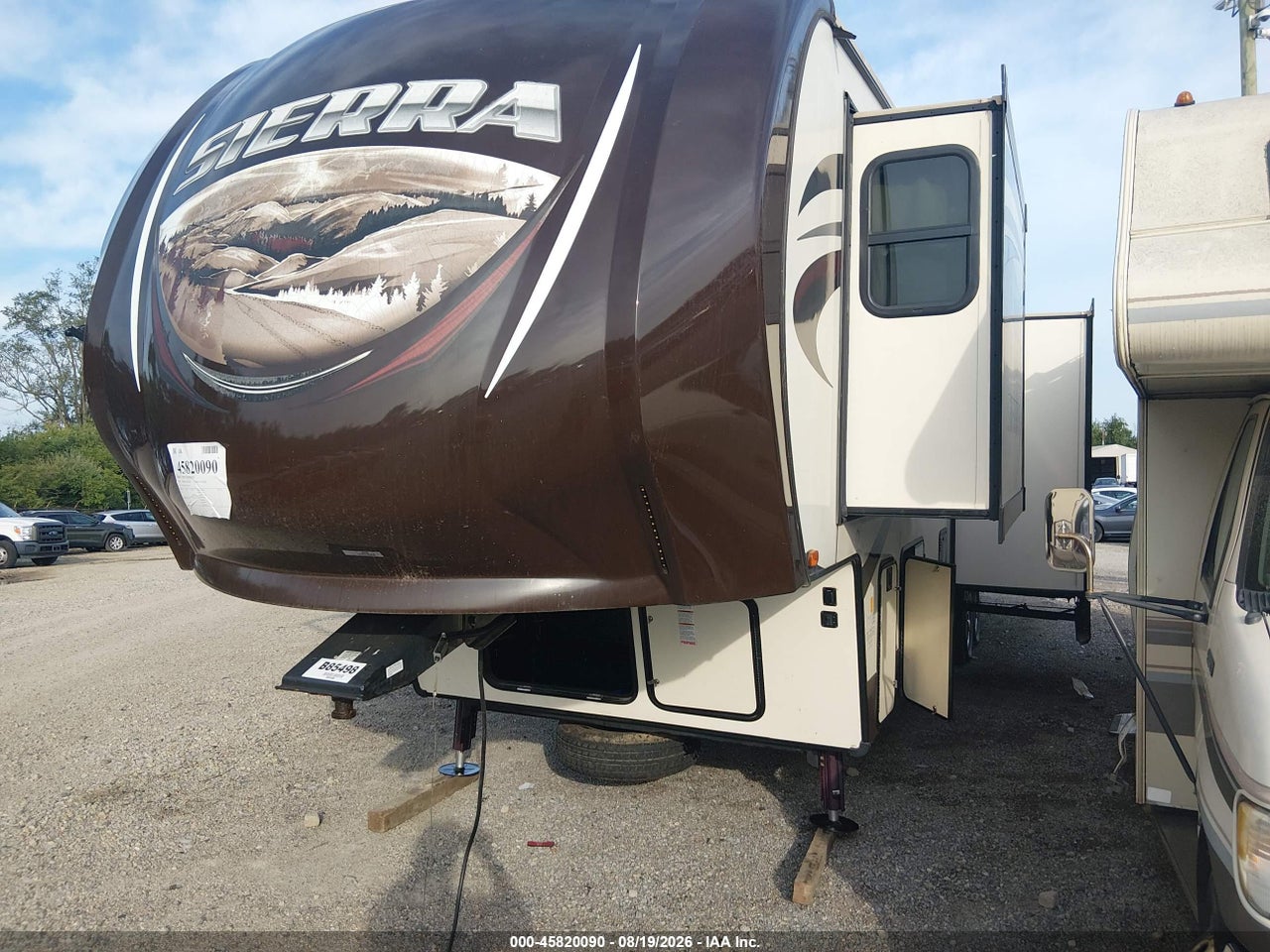 4X4FSEN2XGJ****** · 2016 FOREST RIVER SIERRA 371 REBH · 2/10