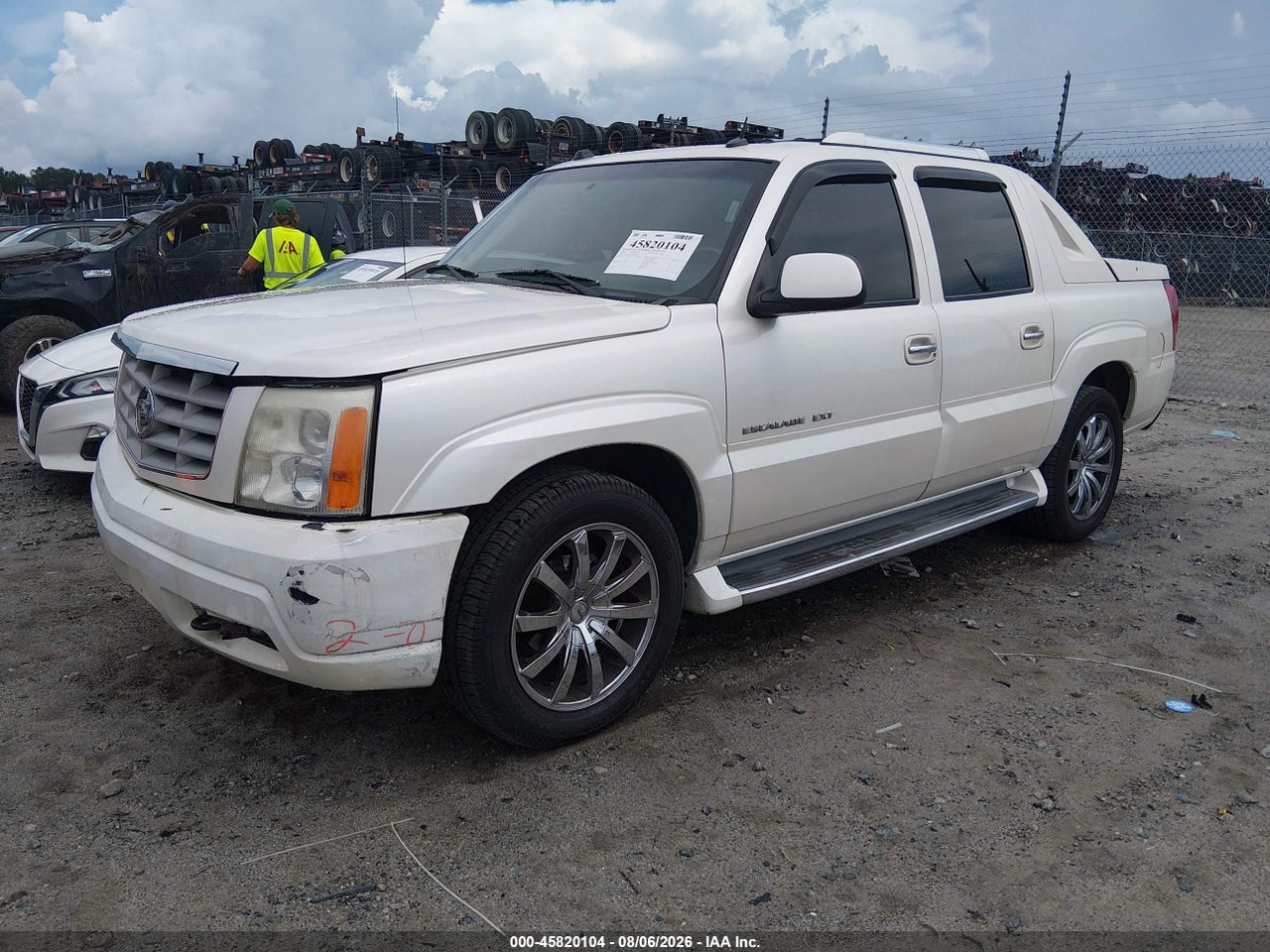 2004 CADILLAC ESCALADE EXT STANDARD · 2/11