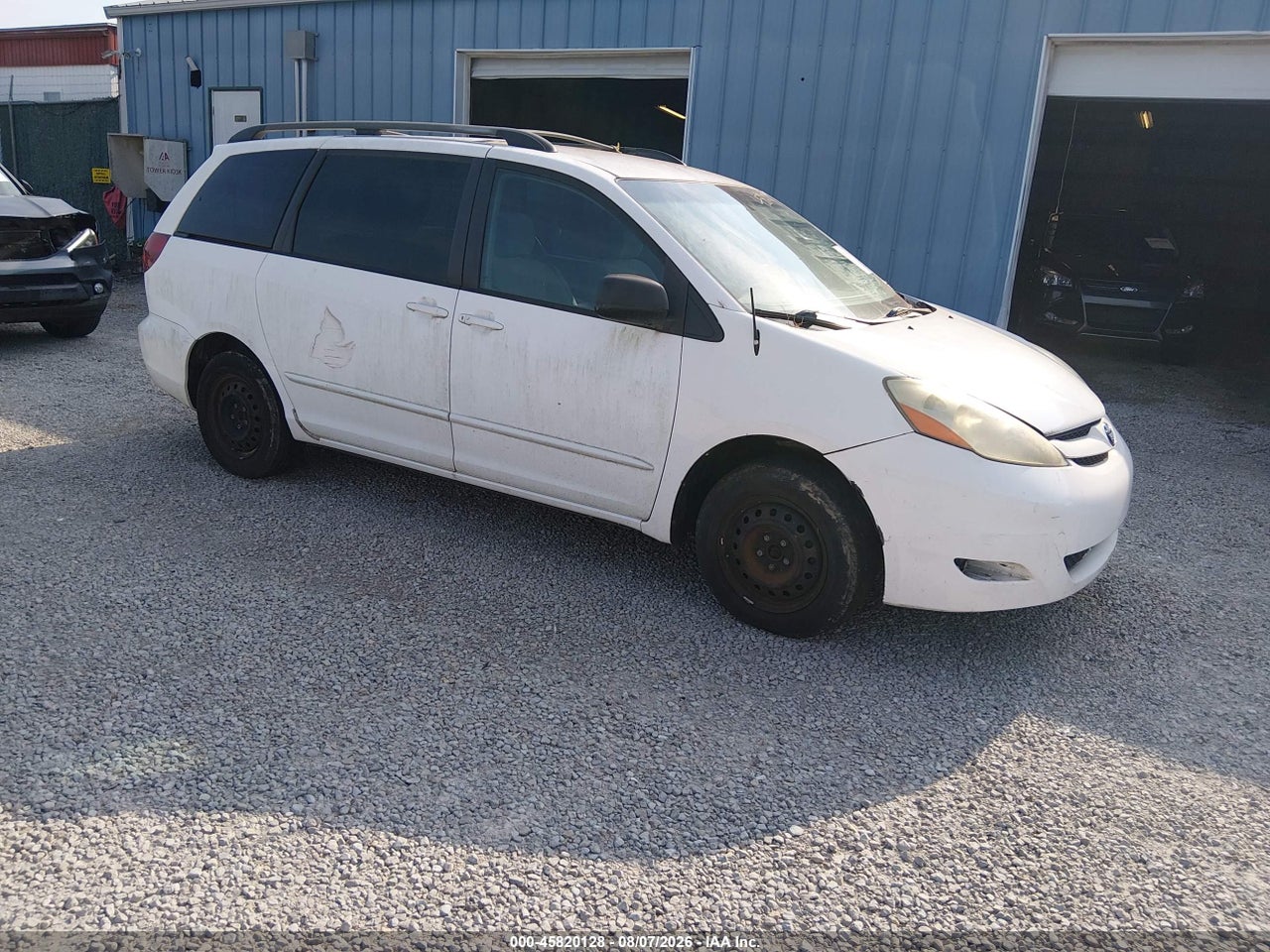 5TDZA23C45S****** · 2005 TOYOTA SIENNA LE