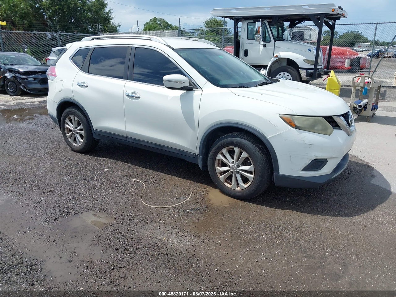5N1AT2MT1FC****** · 2015 NISSAN ROGUE SV