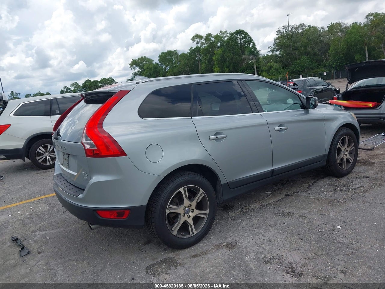 2013 VOLVO XC60 T6 · 4/11