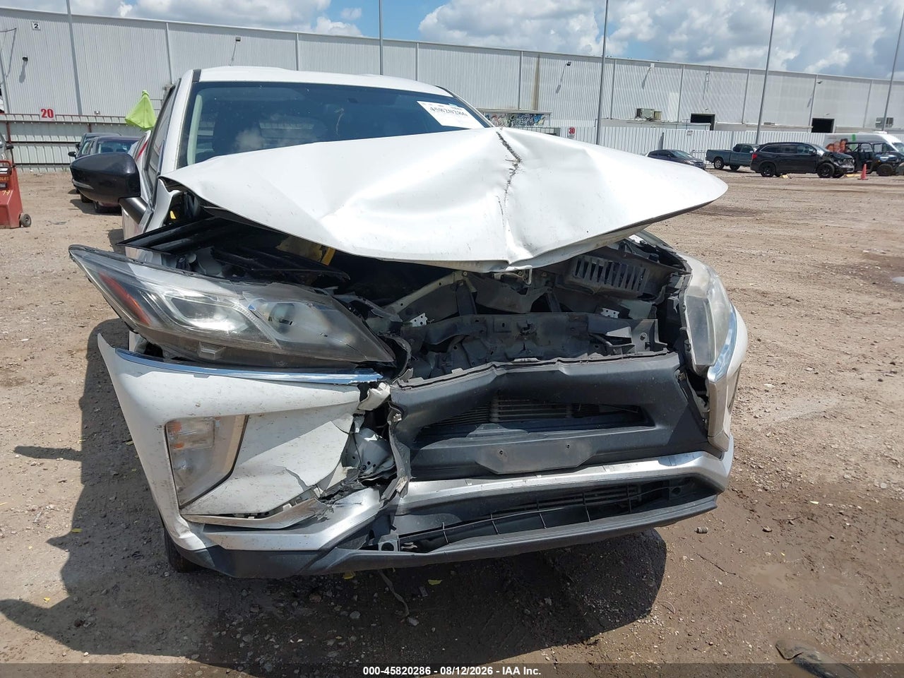 2018 MITSUBISHI ECLIPSE CROSS LE · 6/11