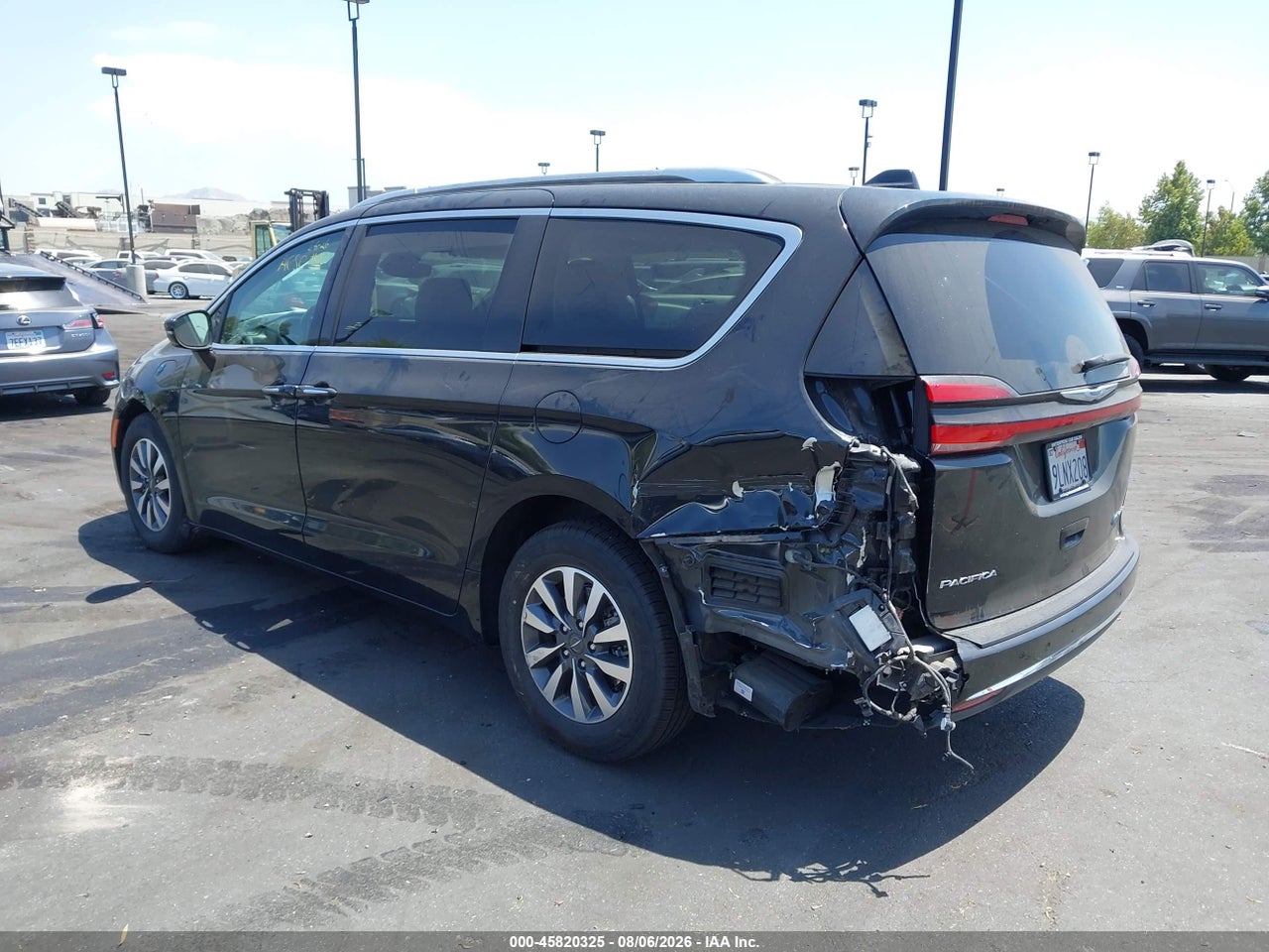 2021 CHRYSLER PACIFICA HYBRID TOURING L · 3/11