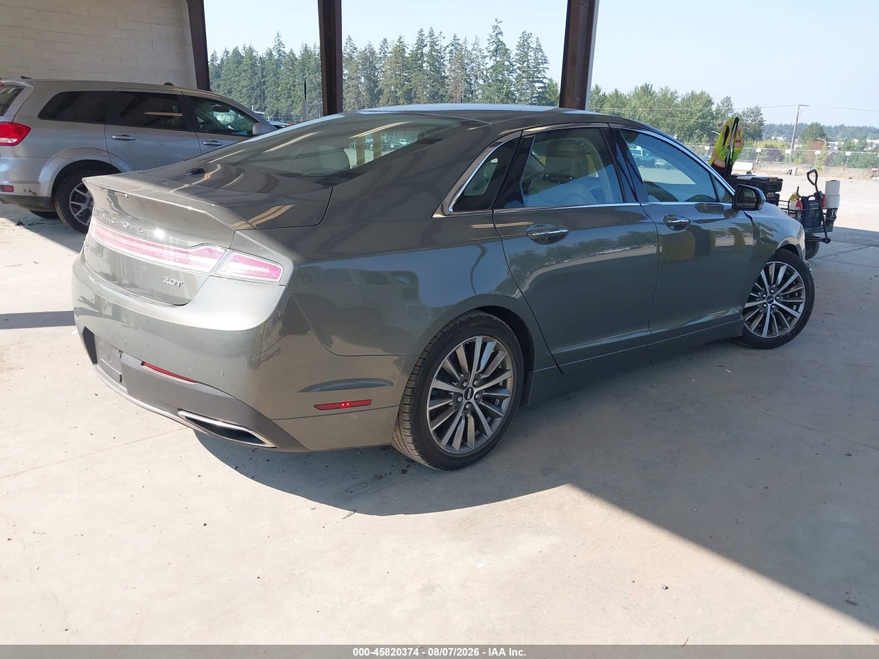 2017 LINCOLN MKZ SELECT · 4/11
