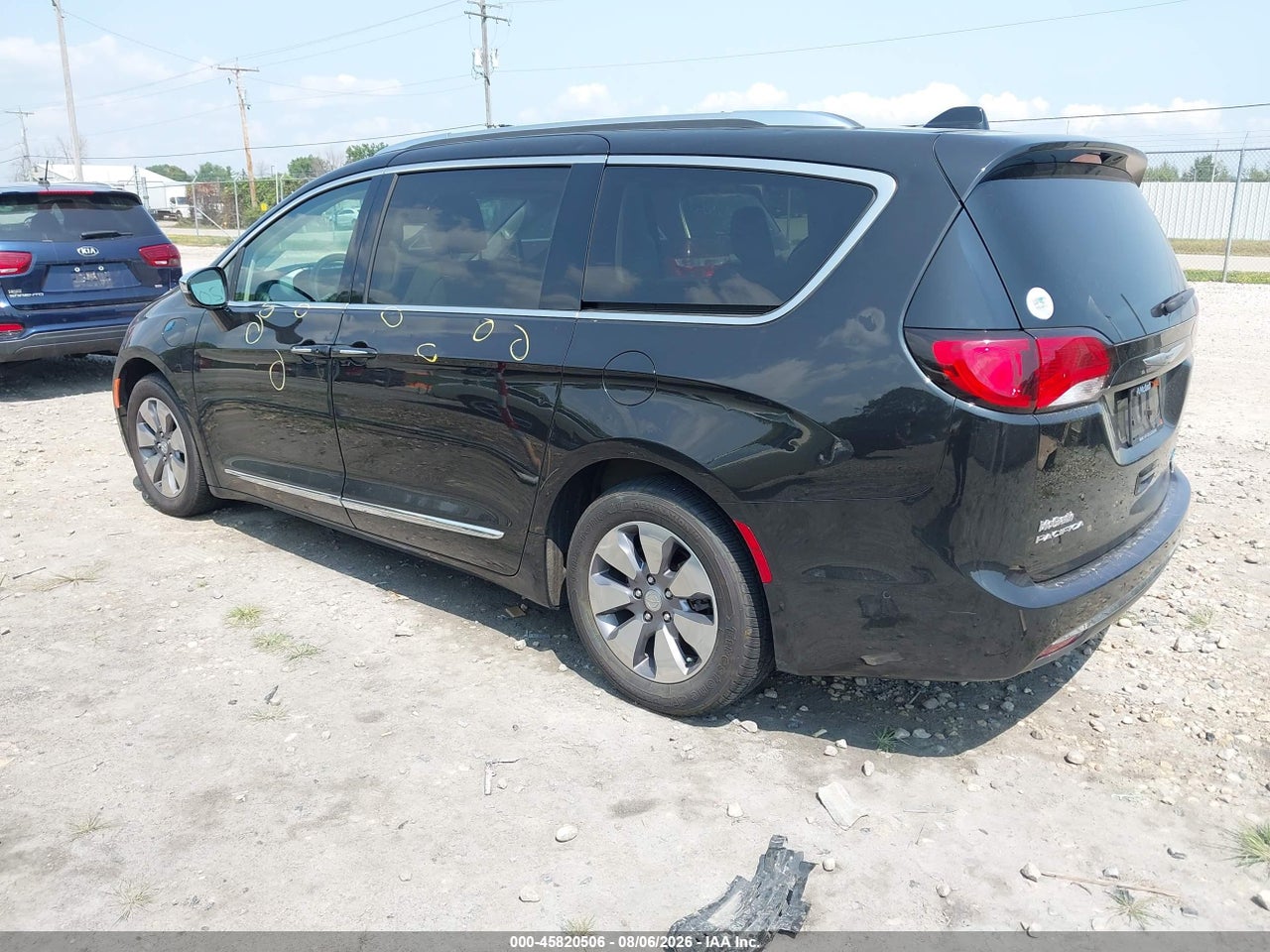 2020 CHRYSLER PACIFICA HYBRID LIMITED · 3/11