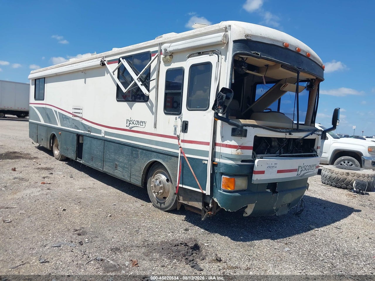 4UZ6XFBCXWC****** · 1998 FREIGHTLINER CHASSIS X LINE MOTOR HOME
