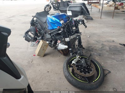 JS1GN7FA4P7****** · 2023 SUZUKI GSX-R600