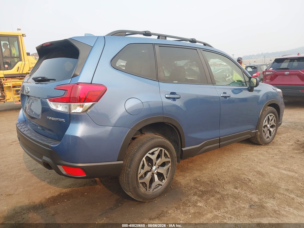 2021 SUBARU FORESTER PREMIUM · 4/11
