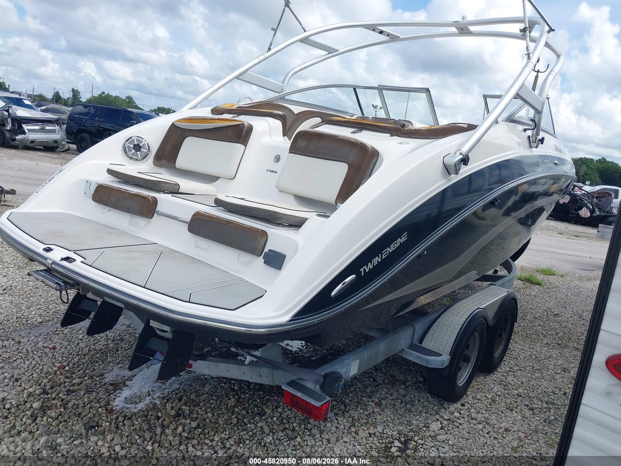 2012 YAMAHA 242 LIMTED S   · 4/11