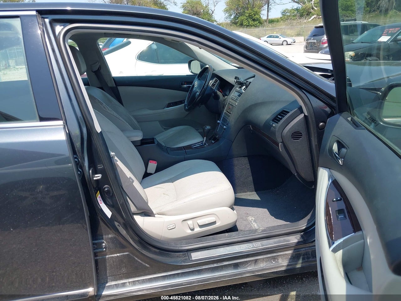 2011 LEXUS ES 350 · 5/11