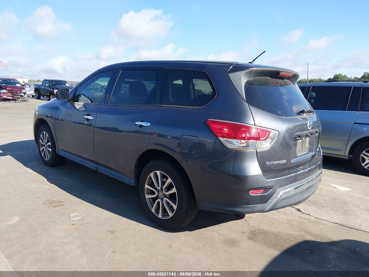 2014 NISSAN PATHFINDER S · 3/11