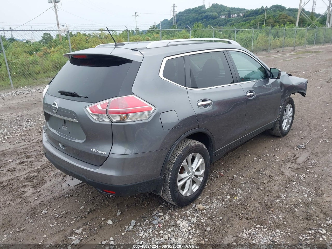 2016 NISSAN ROGUE SV · 4/11