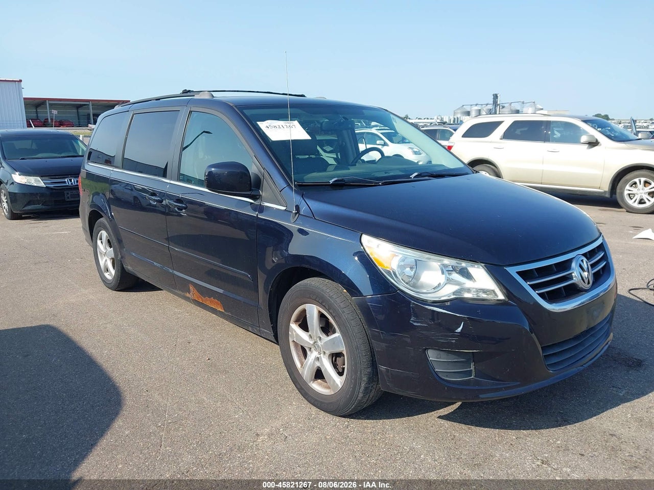2010 VOLKSWAGEN ROUTAN SE · 6/11