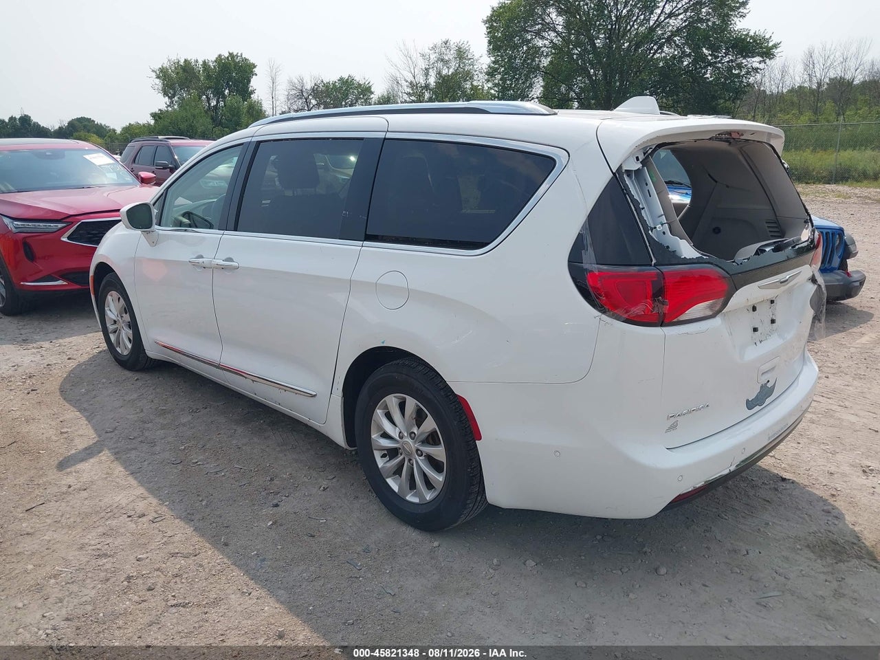 2018 CHRYSLER PACIFICA TOURING L · 3/11