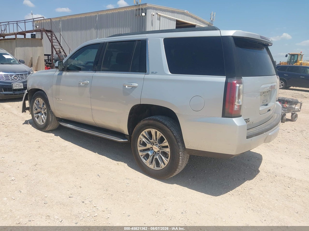 2017 GMC YUKON SLT · 3/11