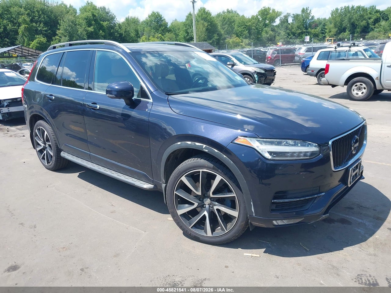 YV4A22PKXH1****** · 2017 VOLVO XC90 T6 MOMENTUM