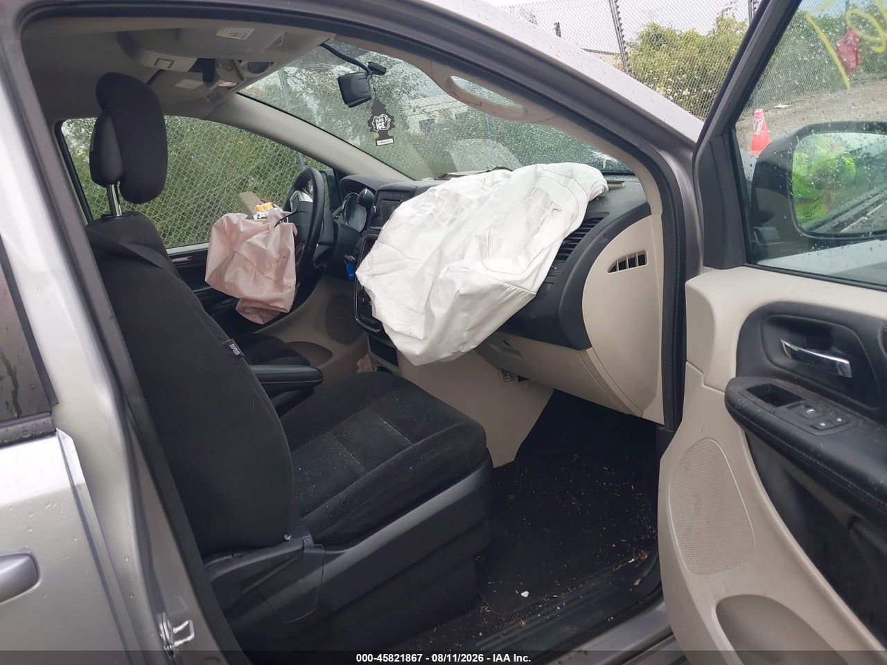 2016 DODGE GRAND CARAVAN SE · 5/11