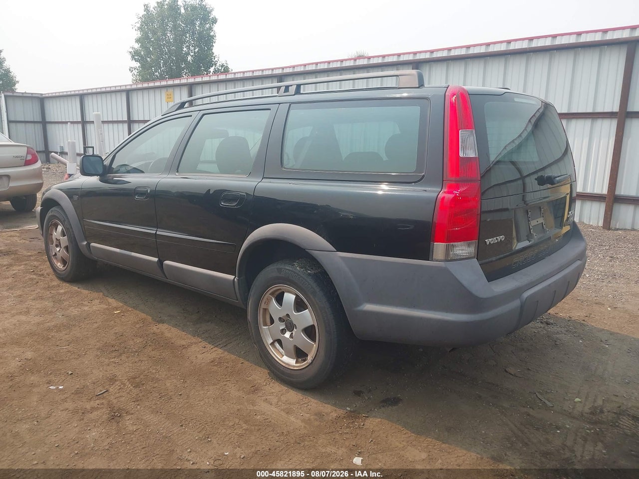 2004 VOLVO XC70 2.5T · 3/10
