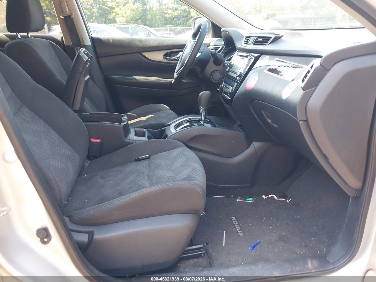 KNMAT2MV3GP****** · 2016 NISSAN ROGUE SV · 5/11