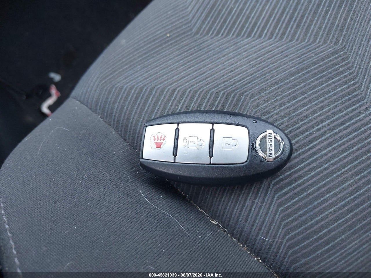 KNMAT2MV3GP****** · 2016 NISSAN ROGUE SV · 11/11