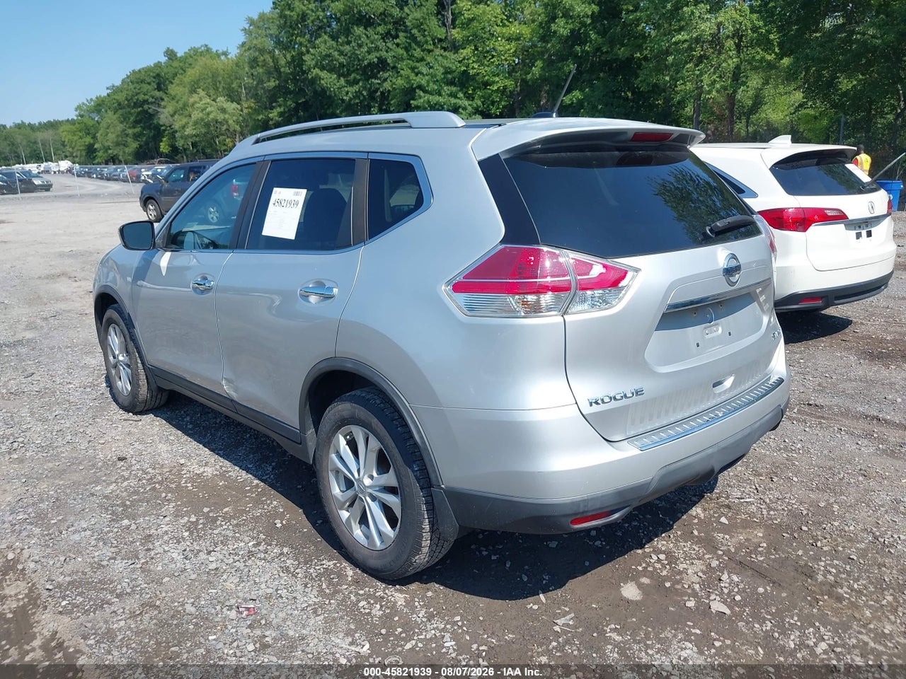 KNMAT2MV3GP****** · 2016 NISSAN ROGUE SV · 3/11