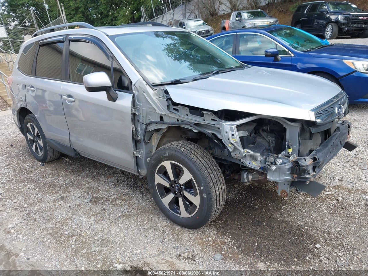 JF2SJAEC9JH****** · 2018 SUBARU FORESTER 2.5I PREMIUM