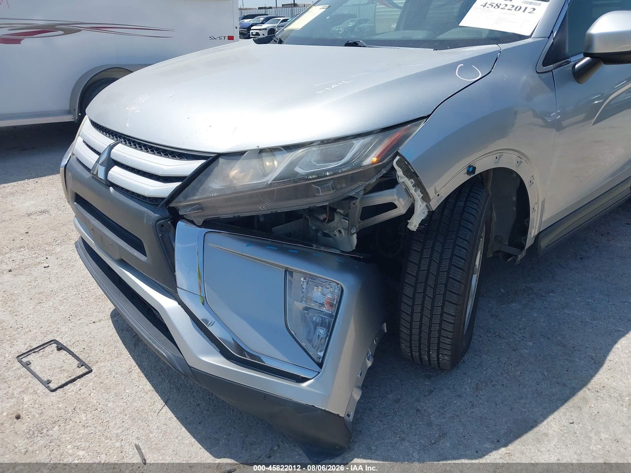 2018 MITSUBISHI ECLIPSE CROSS ES · 6/10