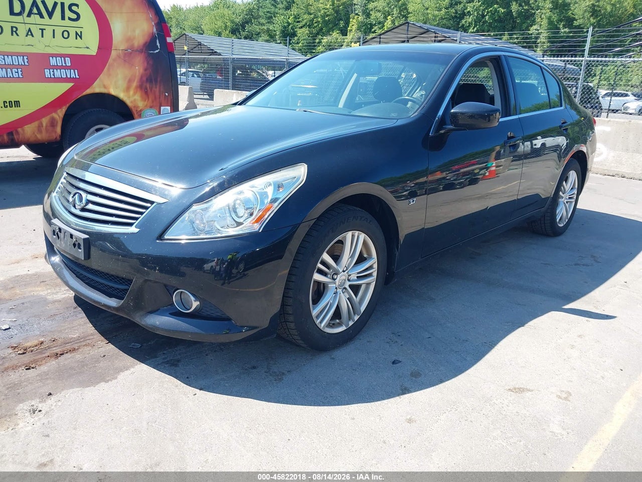 2015 INFINITI Q40 · 2/11