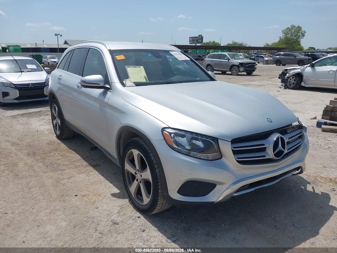 WDC0G4JB8HF****** · 2017 MERCEDES-BENZ GLC 300