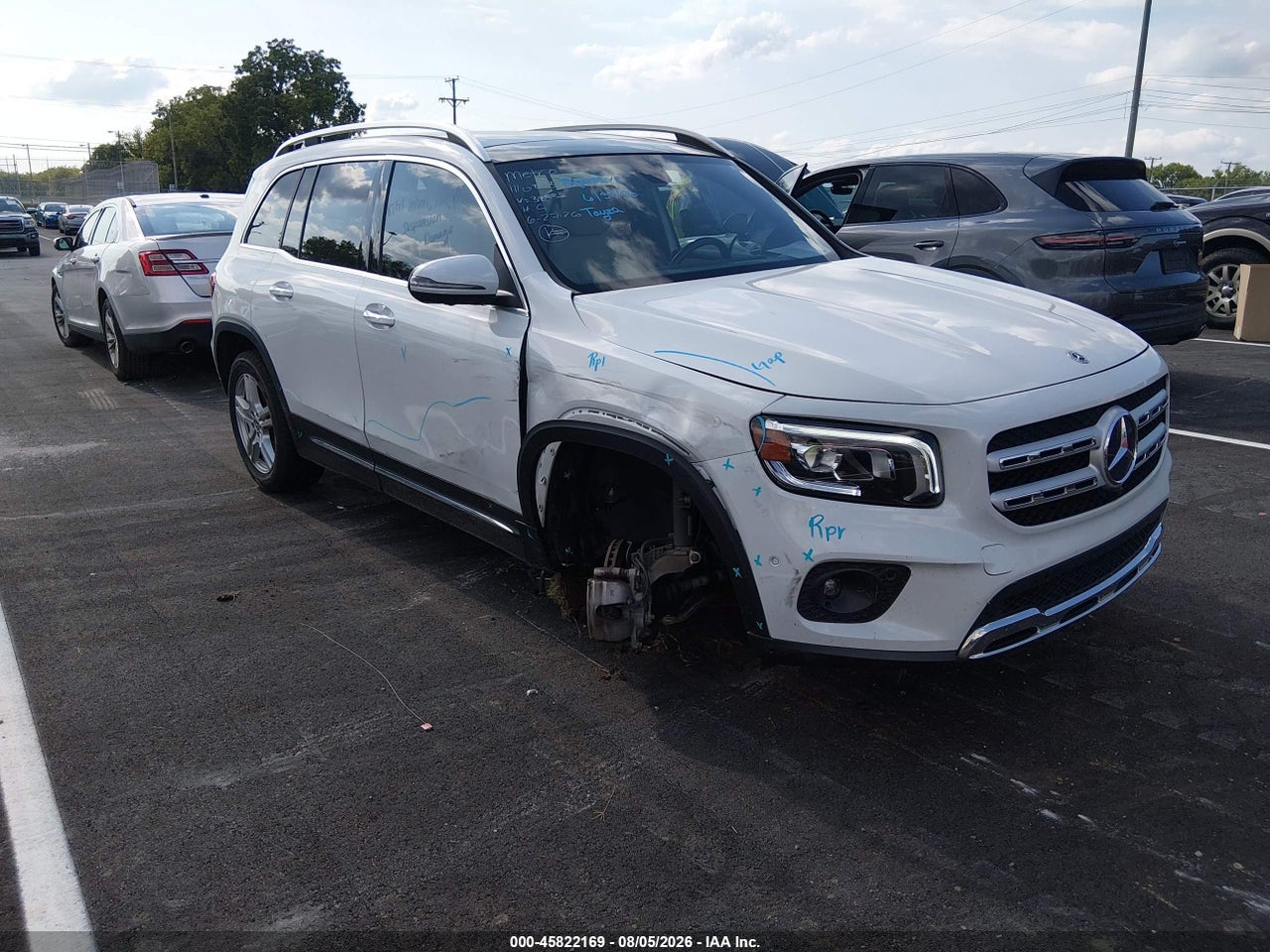 W1N4M4HB0NW****** · 2022 MERCEDES-BENZ GLB 250 4MATIC
