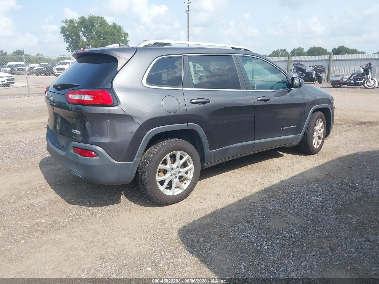 1C4PJLCB6FW****** · 2015 JEEP CHEROKEE LATITUDE · 4/11