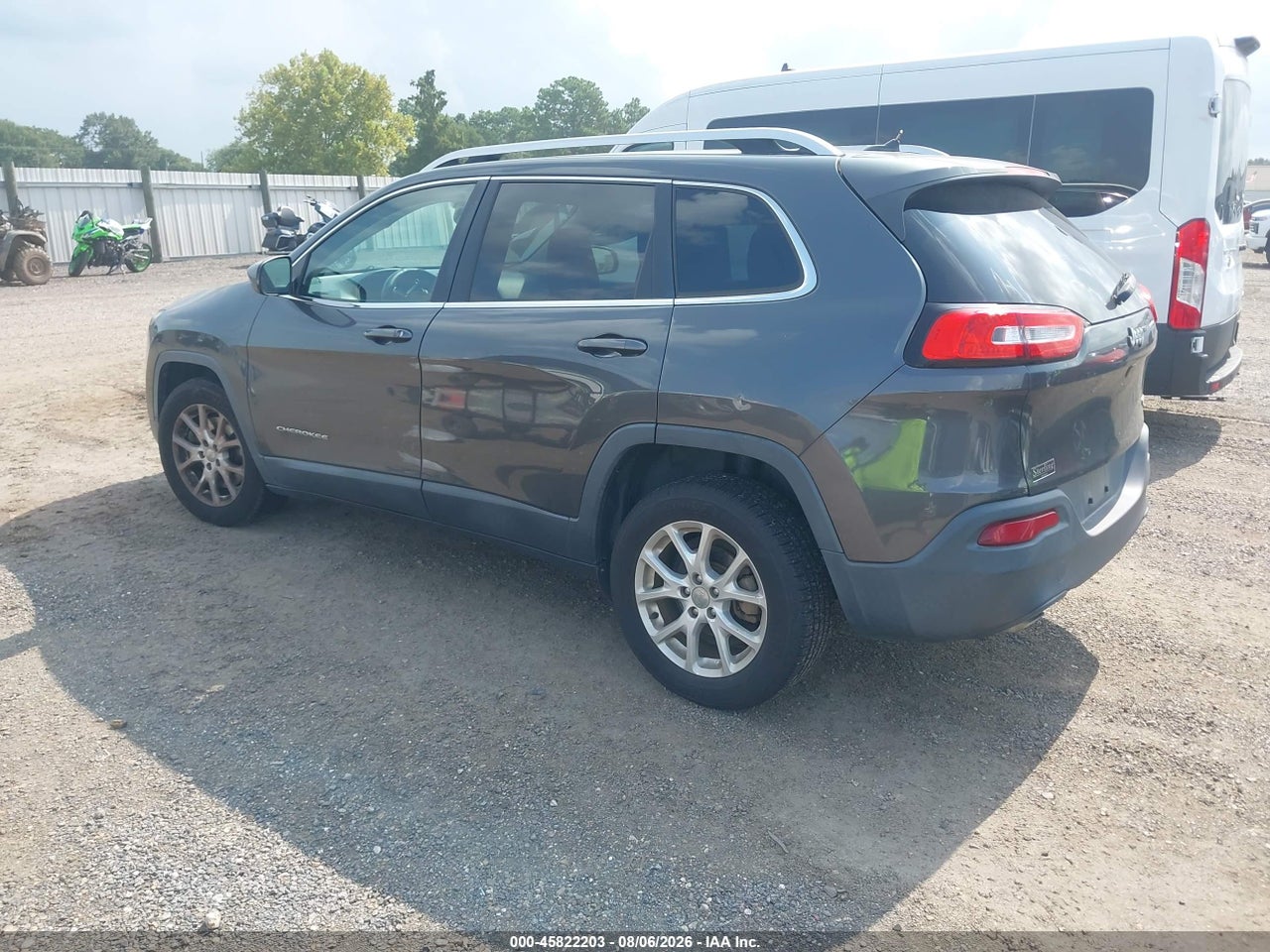 1C4PJLCB6FW****** · 2015 JEEP CHEROKEE LATITUDE · 3/11