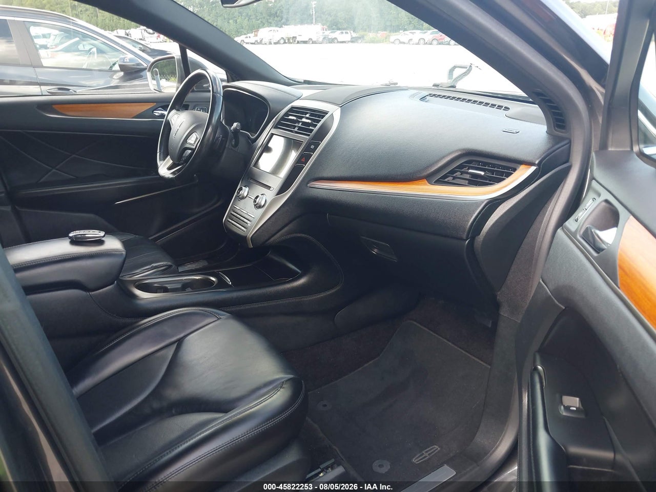 2019 LINCOLN MKC SELECT · 5/11