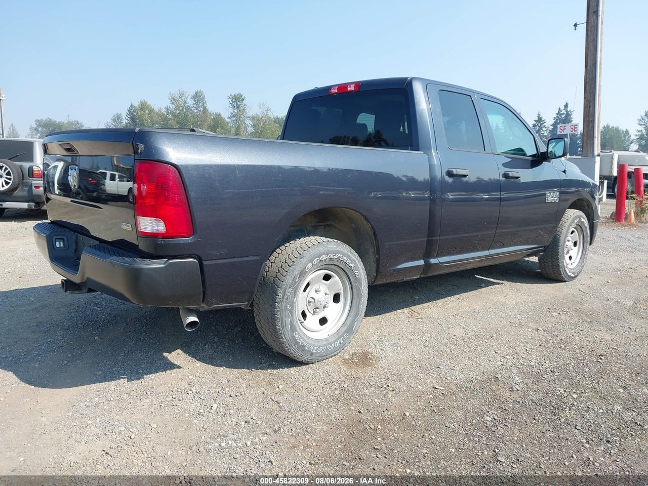2017 RAM 1500 TRADESMAN  4X2 6'4 BOX · 4/11