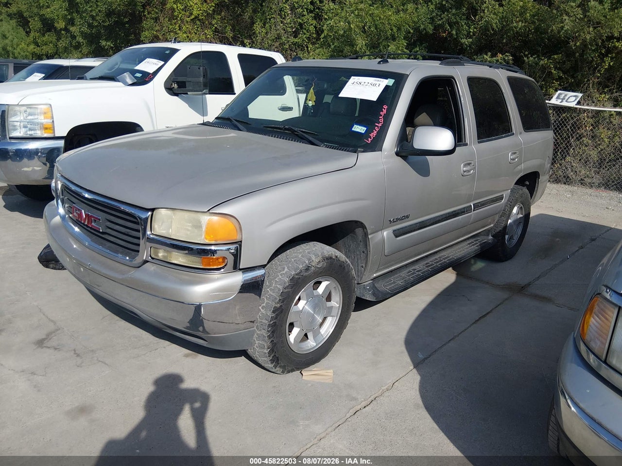2004 GMC YUKON SLT · 2/11