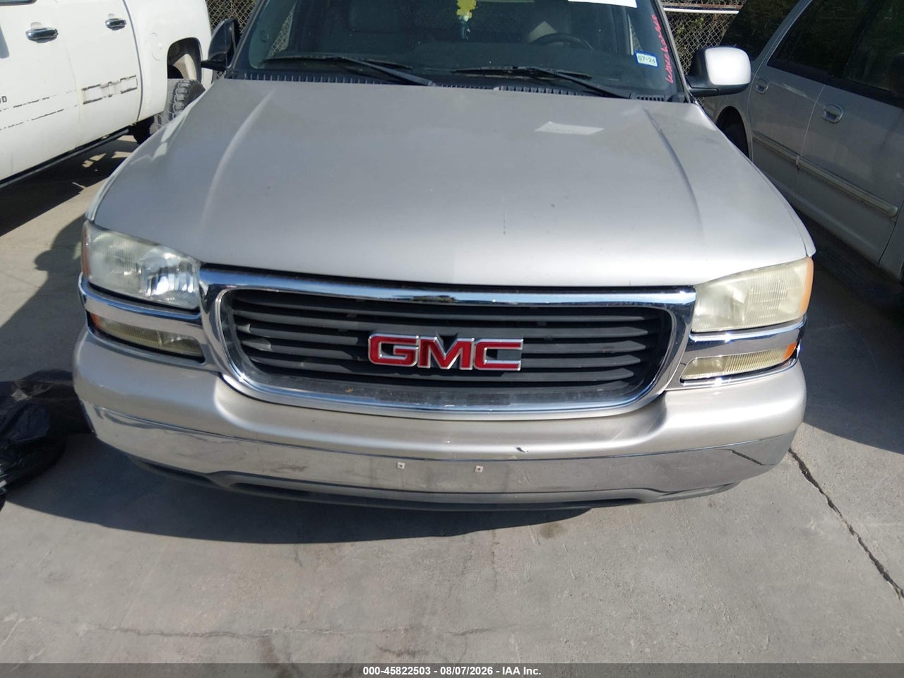 2004 GMC YUKON SLT · 6/11