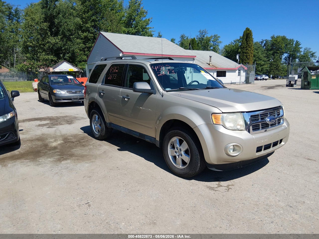 1FMCU0DG3AK****** · 2010 FORD ESCAPE XLT