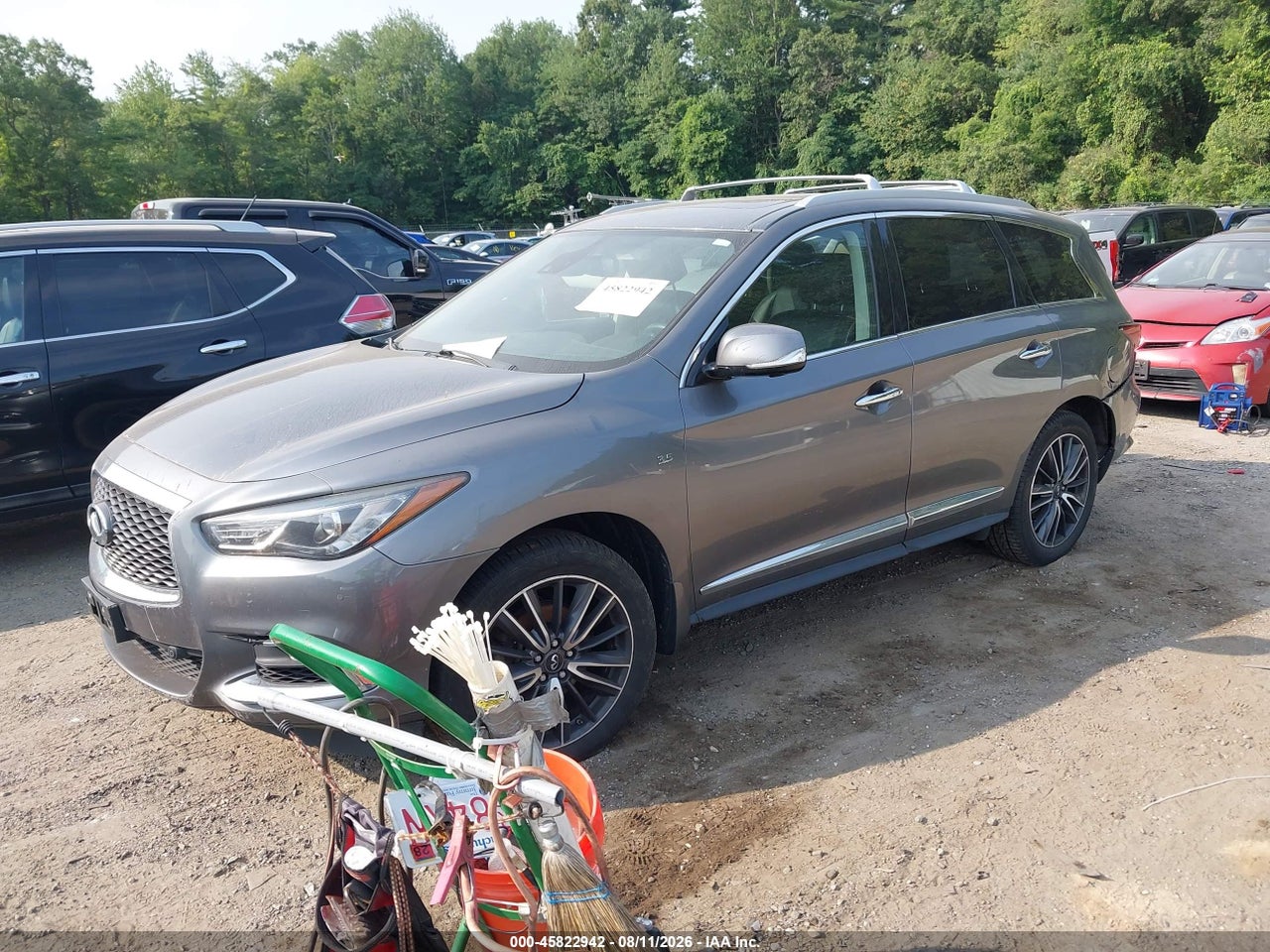 2017 INFINITI QX60 · 2/2