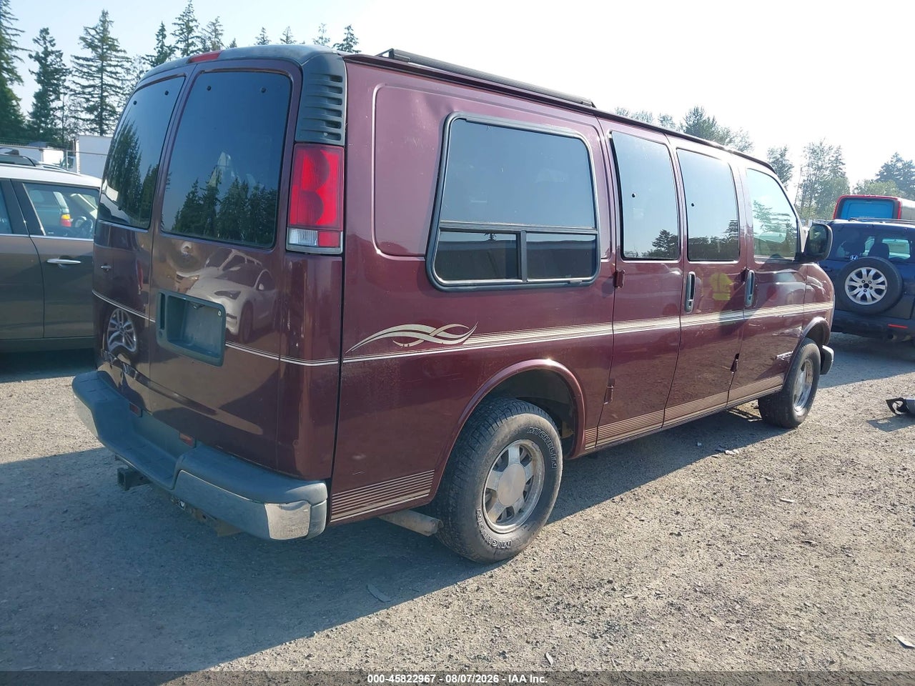 1997 GMC SAVANA YF7 · 4/11