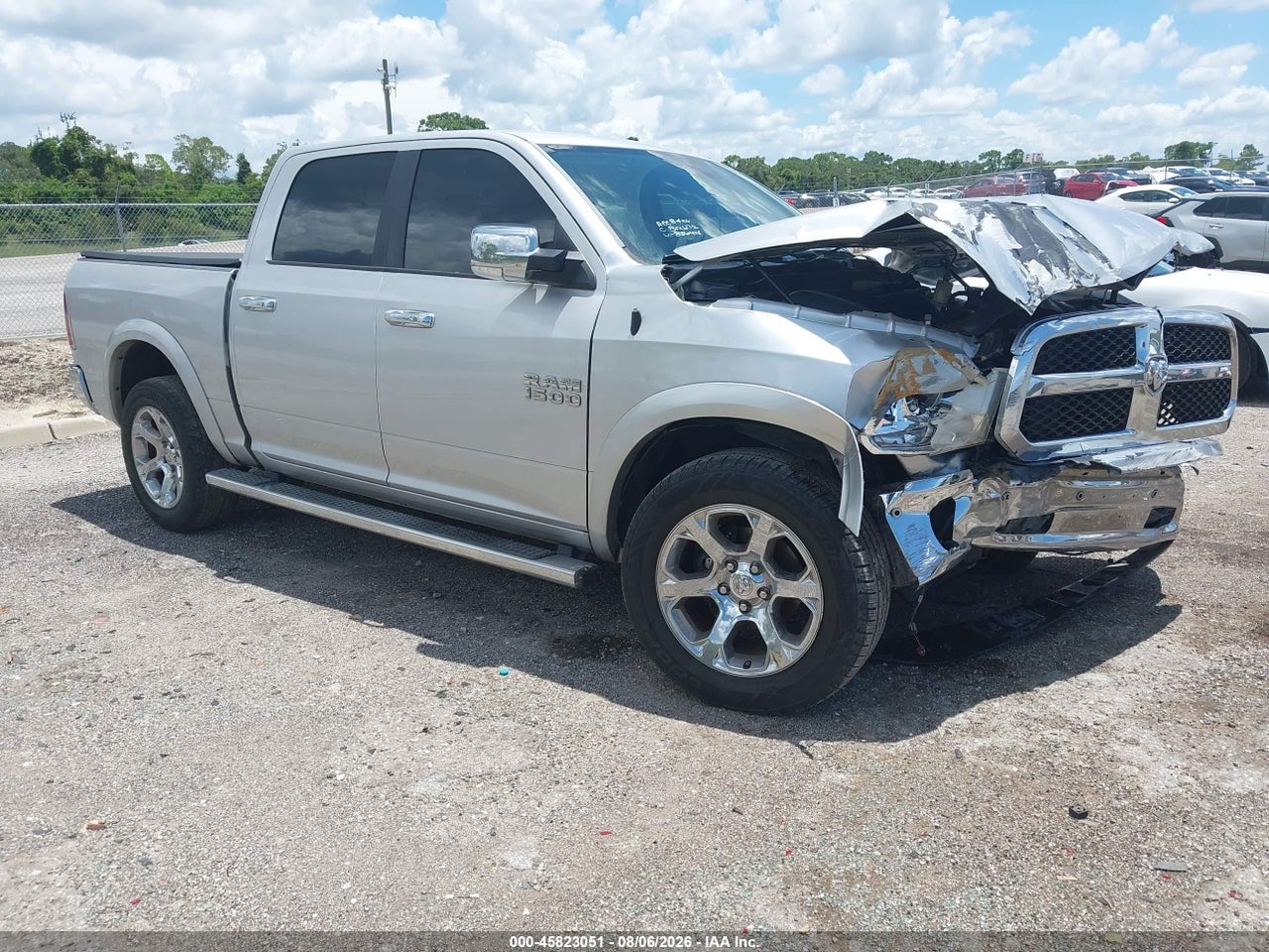 2017 RAM 1500 LARAMIE 4X2 5'7 BOX