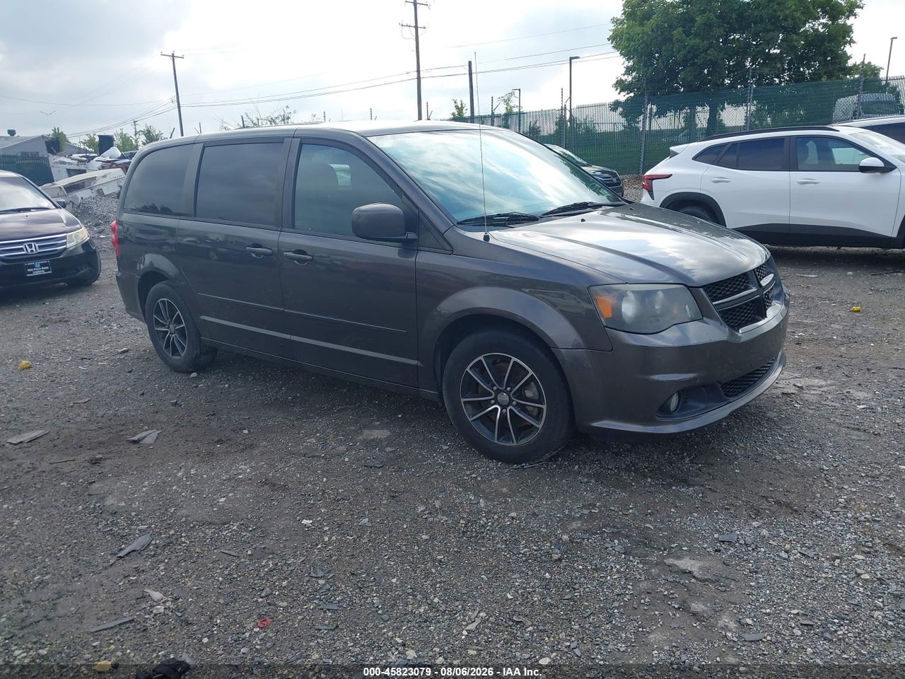 2C4RDGCG1FR****** · 2015 DODGE GRAND CARAVAN SXT